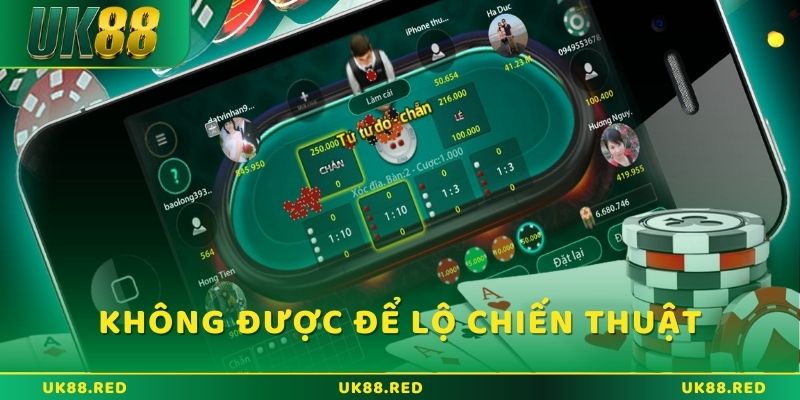 Xì tố là gì? Game bài đổi thưởng hot 2025 Không được để lộ chiến thuật khi chơi bài